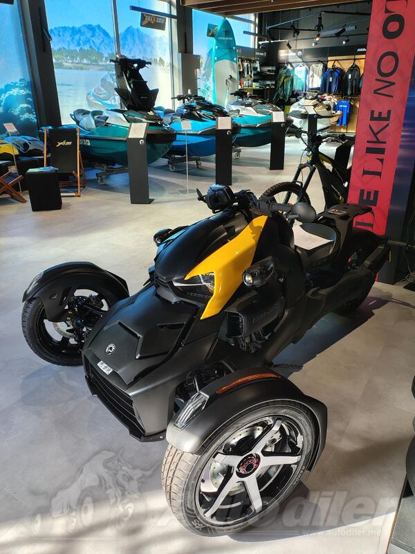Can-Am - Ryker 900 Sport