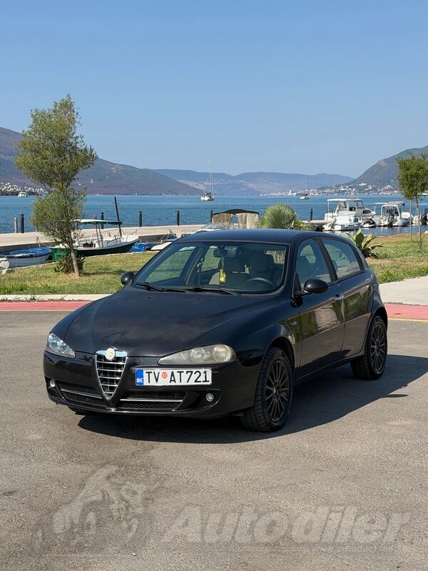 Alfa Romeo - 147 - 1.9