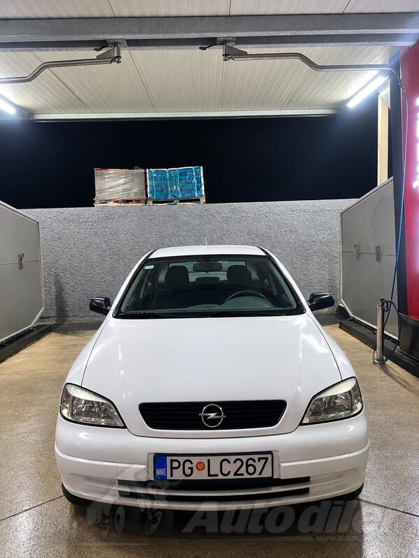 Opel - Astra - 2.0