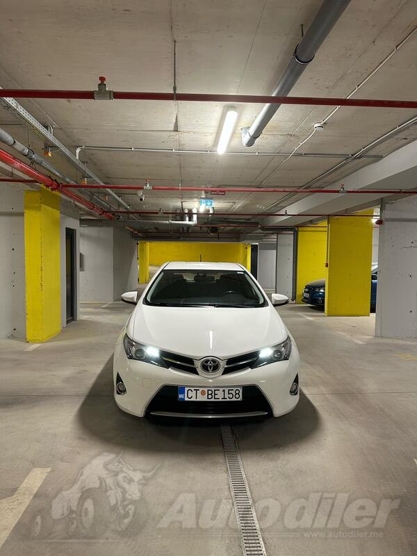 Toyota - Auris - 1.4