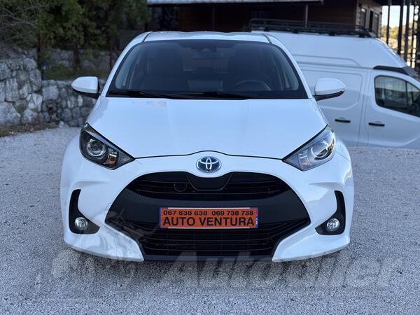 Toyota - Yaris - 1.5//HYBRID//BENZIN//AUTOMATIC//11.1022god