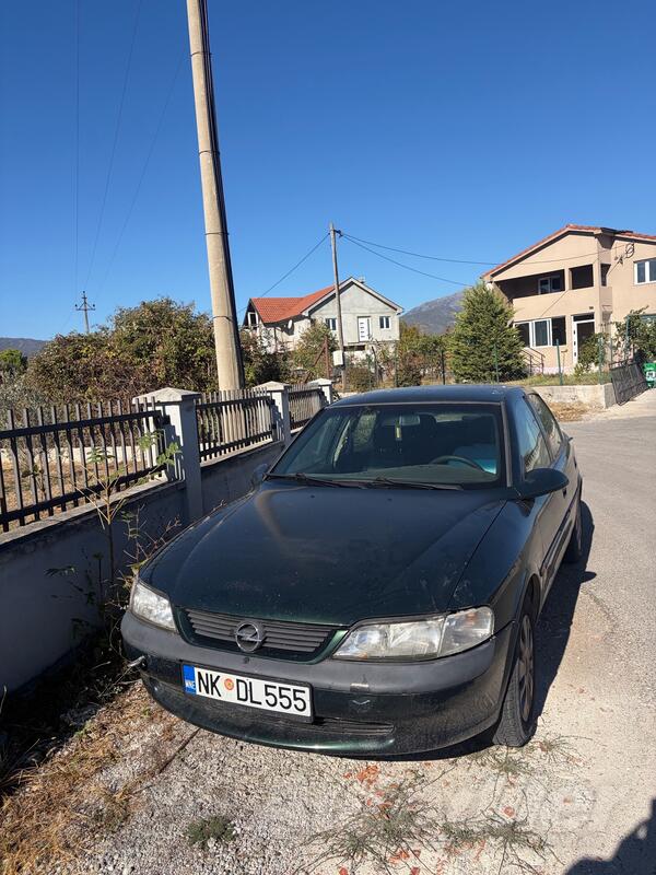 Opel - Vectra - 1.6 benzin+plin