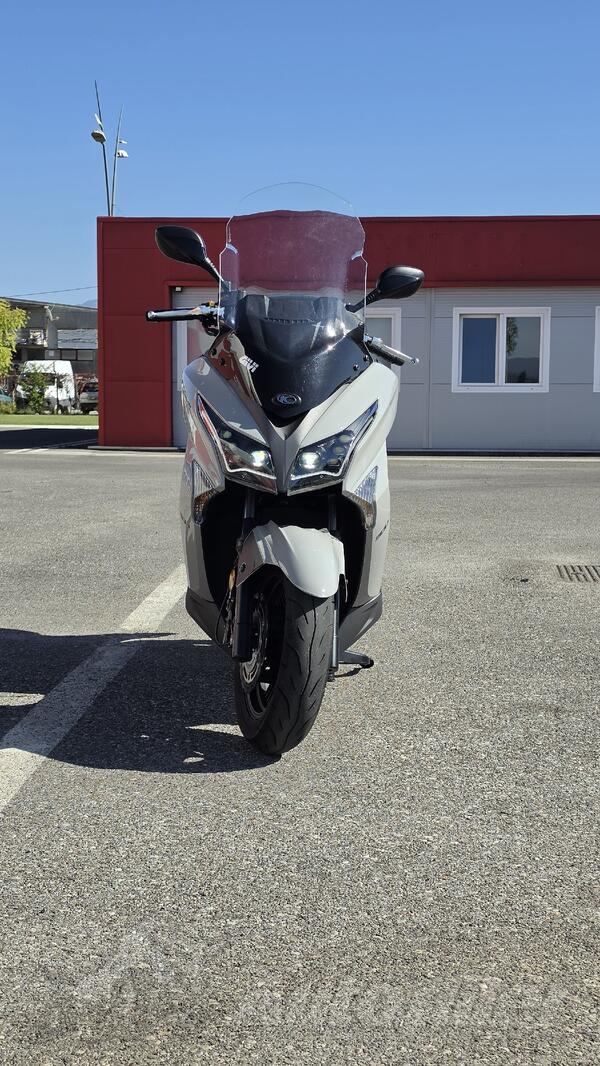 Kymco - x town 300