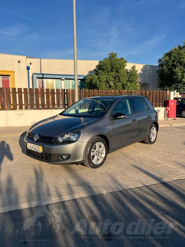 Volkswagen - Golf 6 - 1.6 TDI MATCH