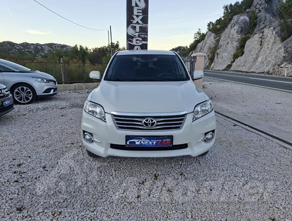 Toyota - RAV 4 - 2.2 D-4D, 4X4