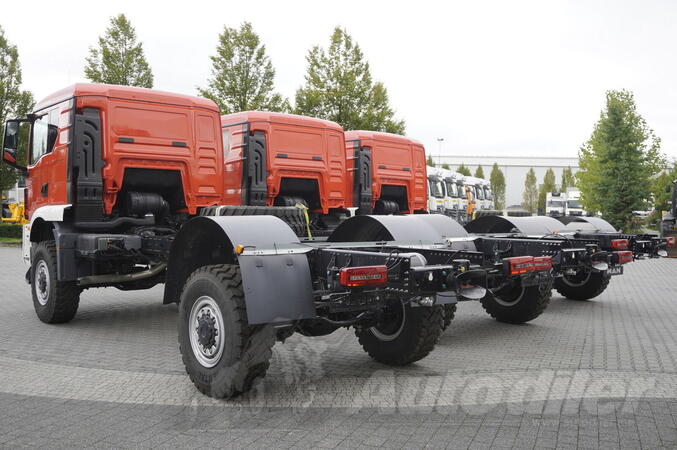 MAN - TGM 18.250 4x4 / Šasija 520 cm / Bez pređene kilometraže / 3 komada / Kamion s otvorenom pl...