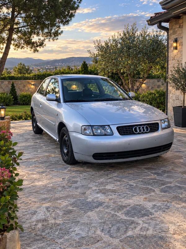 Audi - A3 - 1.6 benzin