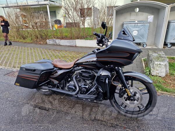 Harley-Davidson - Road Glide