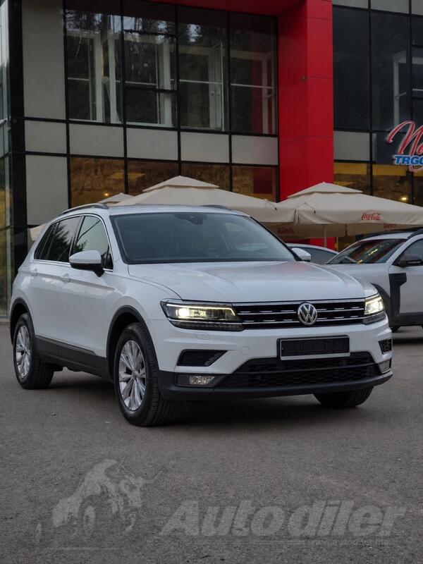 Volkswagen - Tiguan - DSG ( 4 Motion)