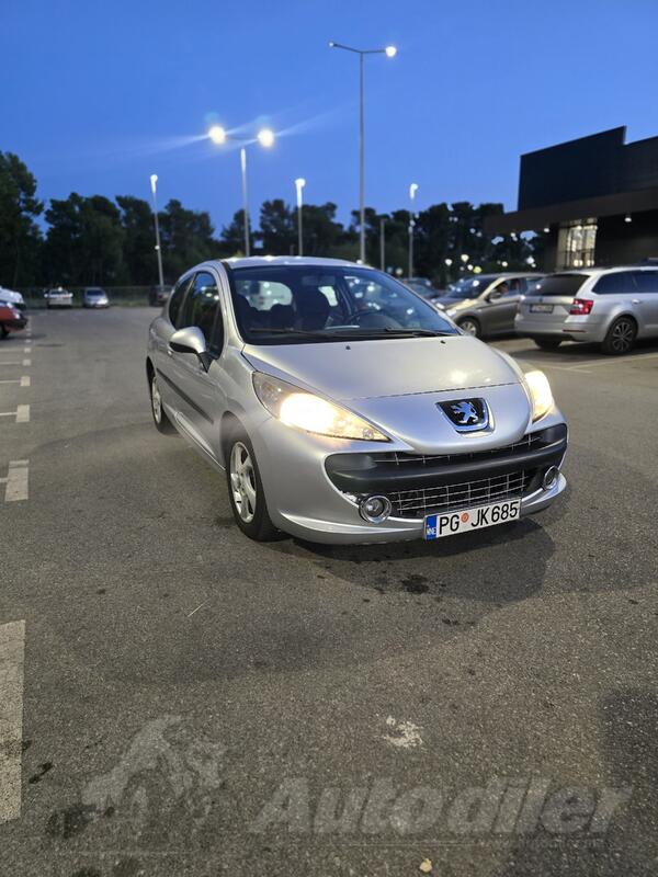 Peugeot - 207 - 1.6 HDI