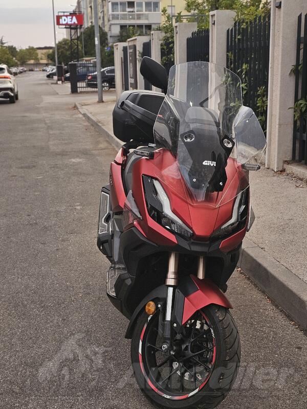 Honda - ADV 350