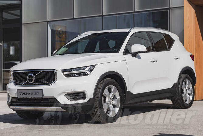Volvo - XC 40 - D3 MOMENTUM PRO
