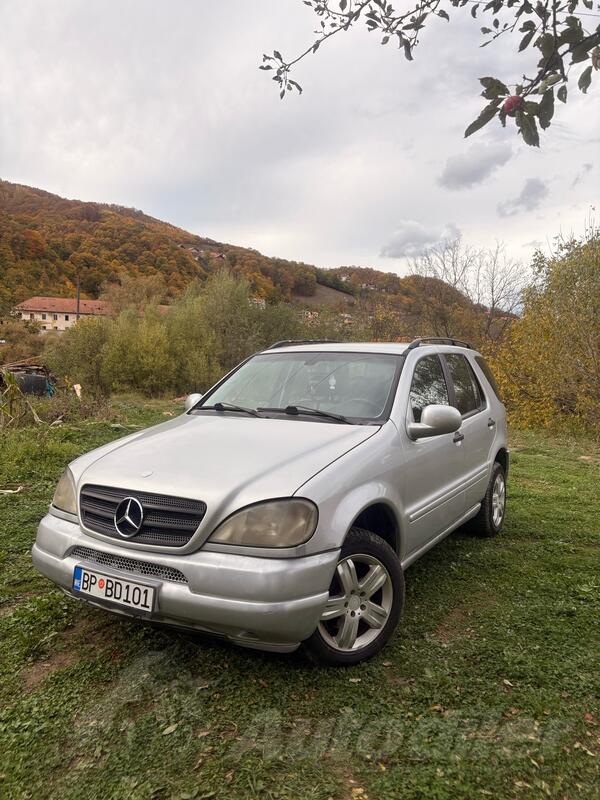 Mercedes Benz - ML 270 - 2.7