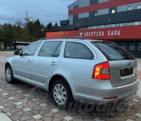 Škoda - Octavia - 1.6