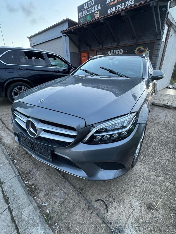 U djelovima Mercedes Benz - C 180 D