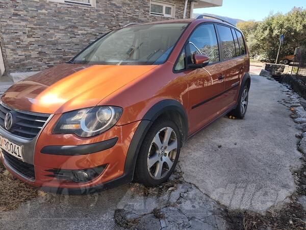Volkswagen - Cross Touran - 2.0 tdi 8ventila