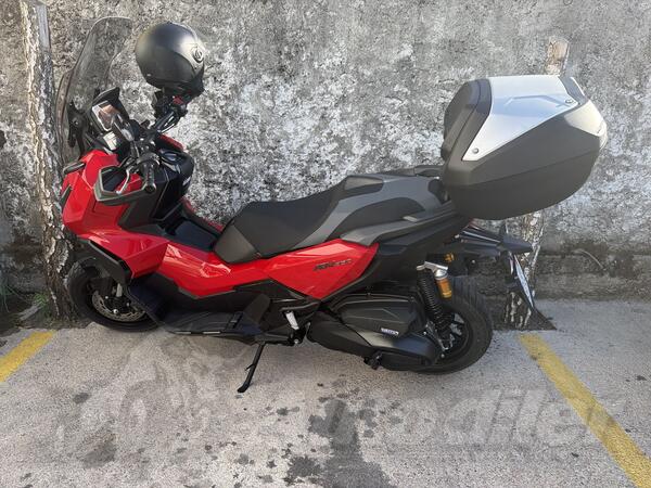 Honda - ADV 350A HYPERRED 2025
