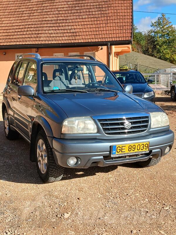 Suzuki - Grand Vitara - 2.0 benzin