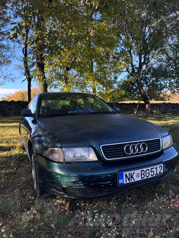 Audi - A4 - 1.6 benzin