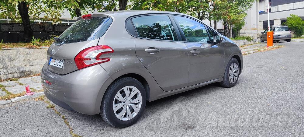 Peugeot - 208 - 1.4 HDI