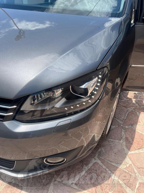 Volkswagen - Touran - 2.0