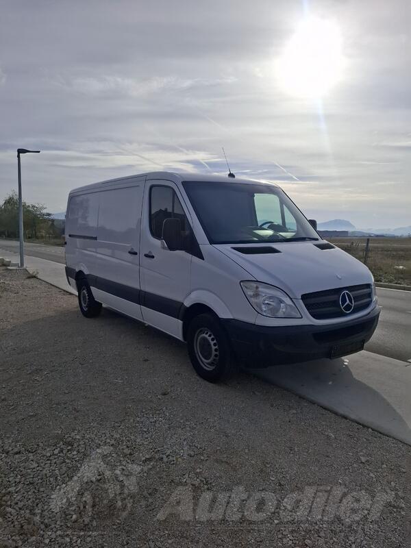 Mercedes Benz - SPRINTER