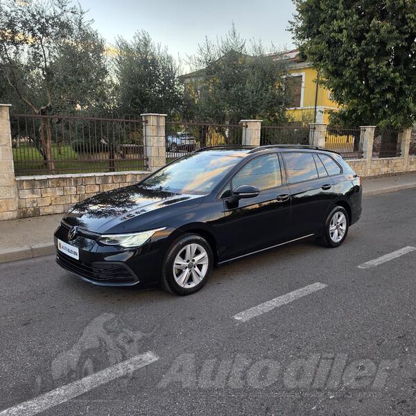 Volkswagen - Golf 8 - 1.0 eTSI