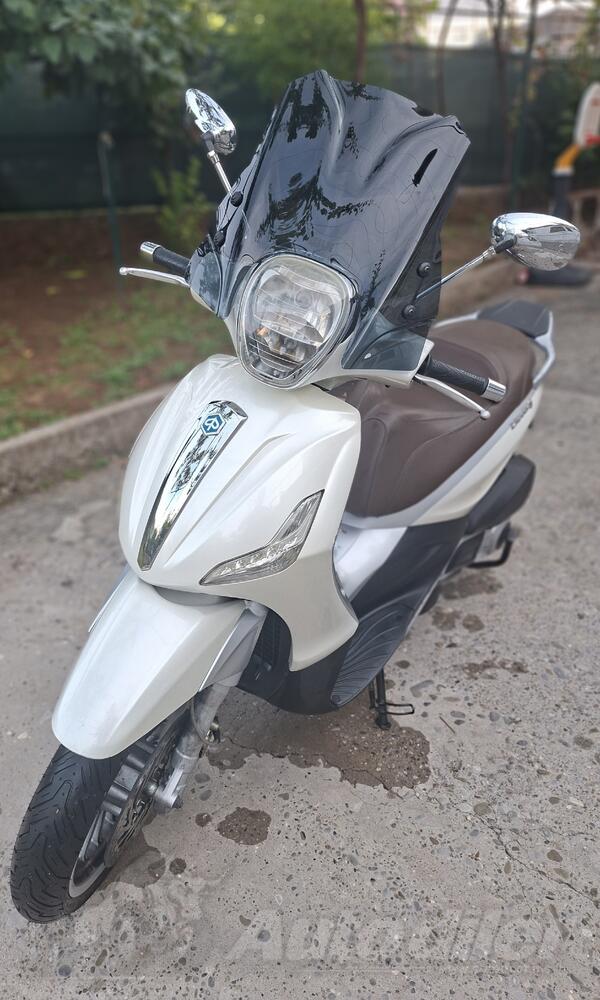 Piaggio - Beverly