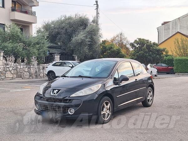 Peugeot - 207 - 1,4 HDI