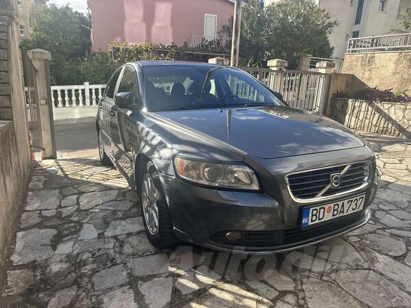 Volvo - S40 - 1.8