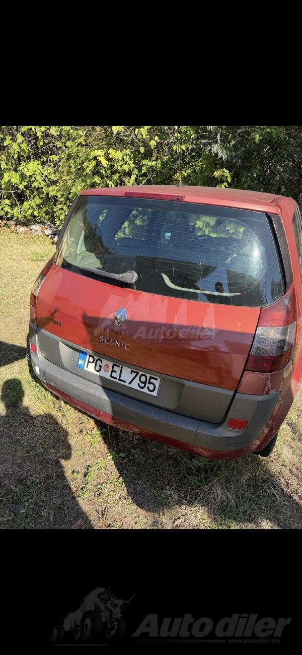 Renault - Scenic - 1900