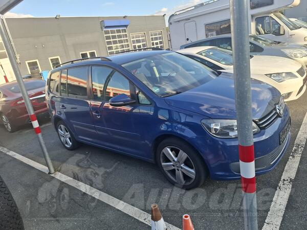 Volkswagen - Touran - 20 tdi