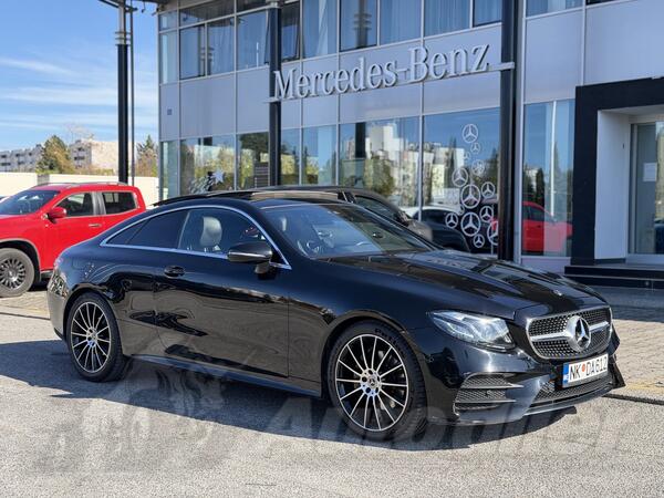 Mercedes Benz - E 220 - 4Matic Coupe