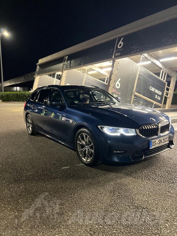 BMW - 320