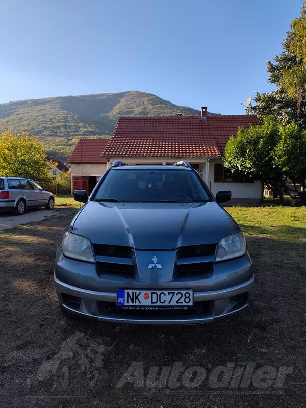 Mitsubishi - Outlander - 2.0