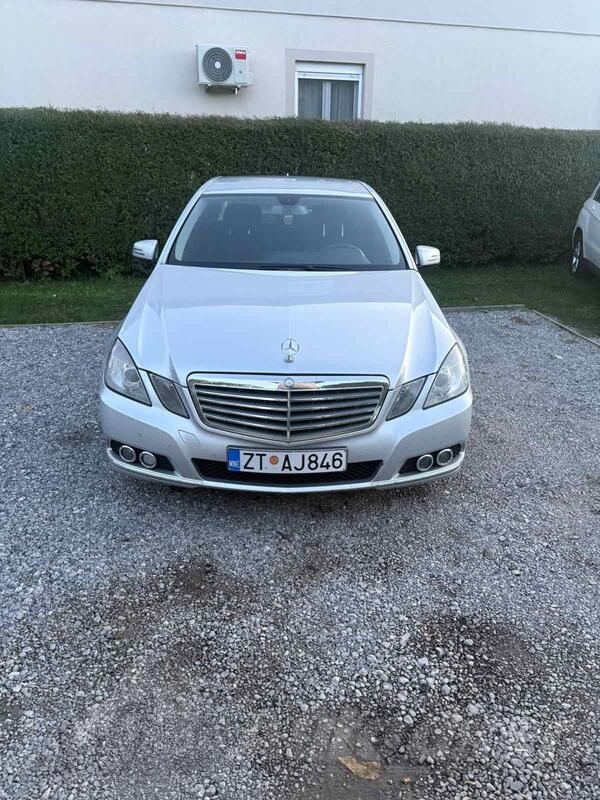 Mercedes Benz - E 220 - 220 cdi