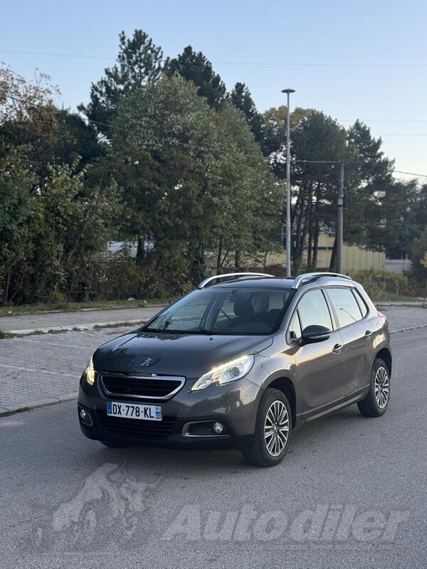 Peugeot - 2008 - 1.2i
