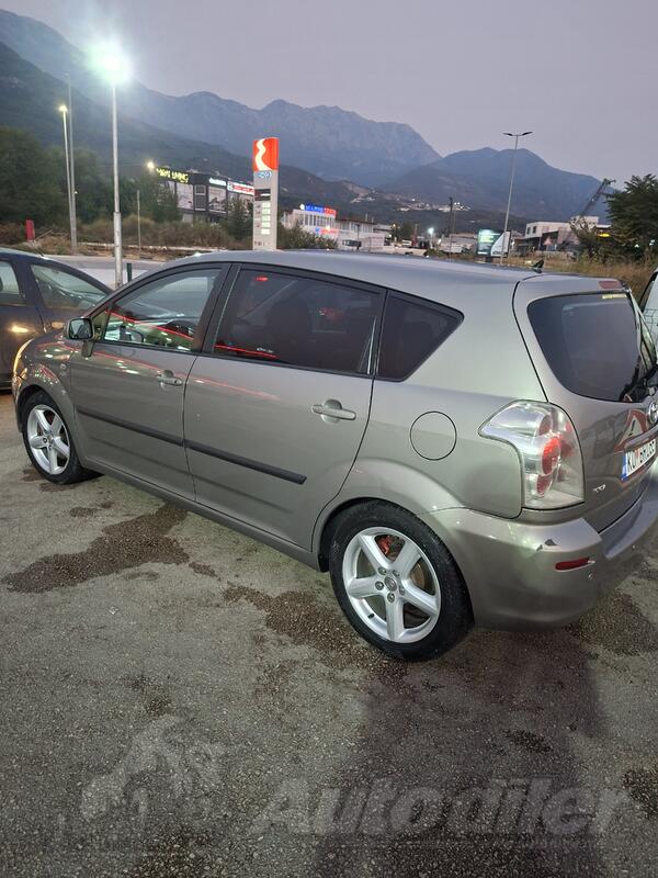 Toyota - Corolla - 2.2