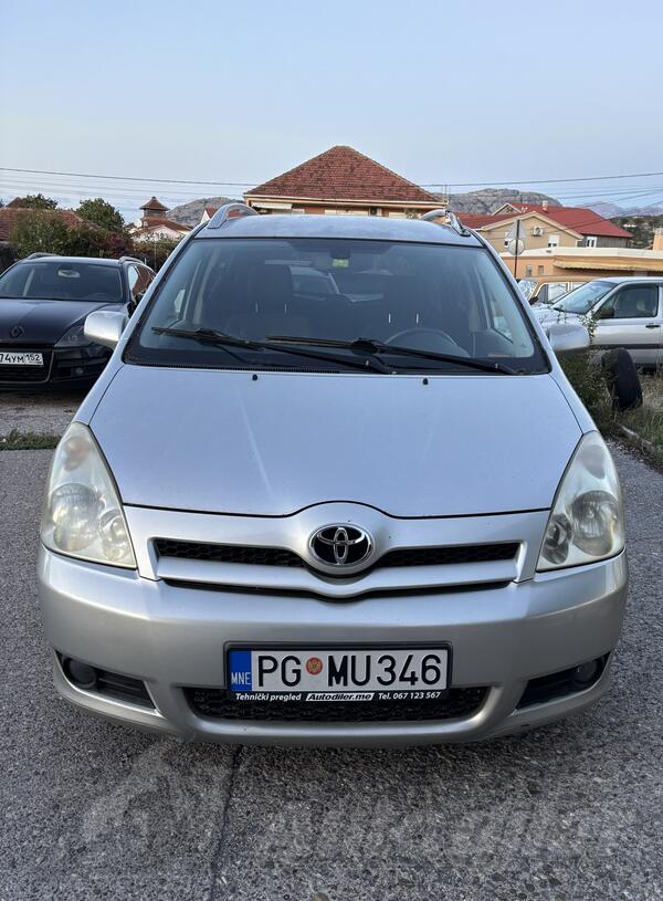 Toyota - Corolla Verso - 2.2 D-4D