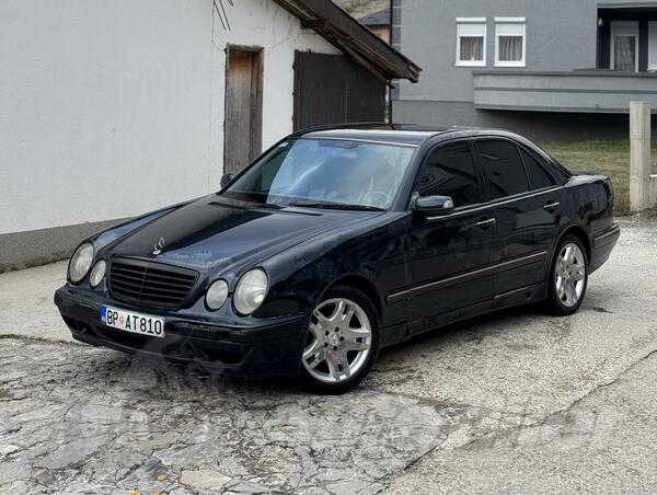 Mercedes Benz - E 220 - cdi