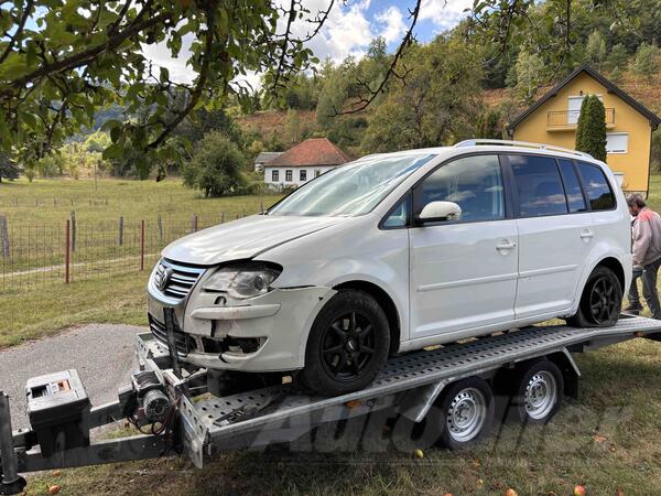Volkswagen - Touran - 2.0 TDI