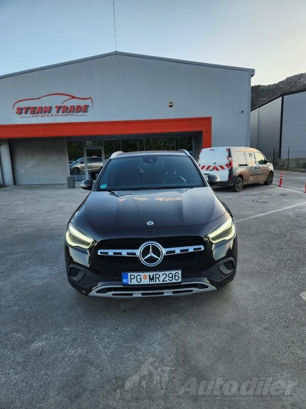 Mercedes Benz - GLA 220 - 2.0d