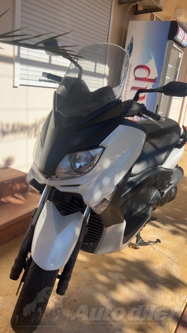 Yamaha - Xmax