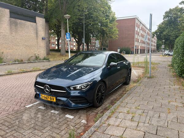 Mercedes Benz - 250