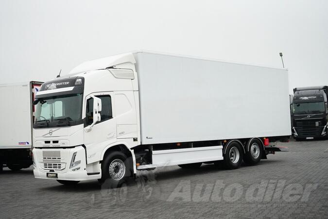 Volvo - FM / 430 / ACC / EURO 6 / RAMPA / 21 PALETA / ROLETNA VRATA / KAMION SA SANDUČASTOM NADOG...