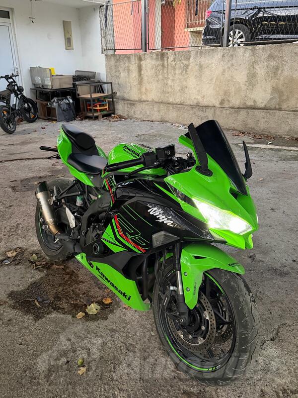 Kawasaki - Ninja