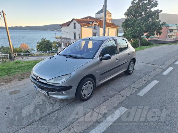 Peugeot - 206 - 1.1i
