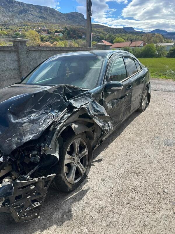 Mercedes Benz - E 220 - 2.2