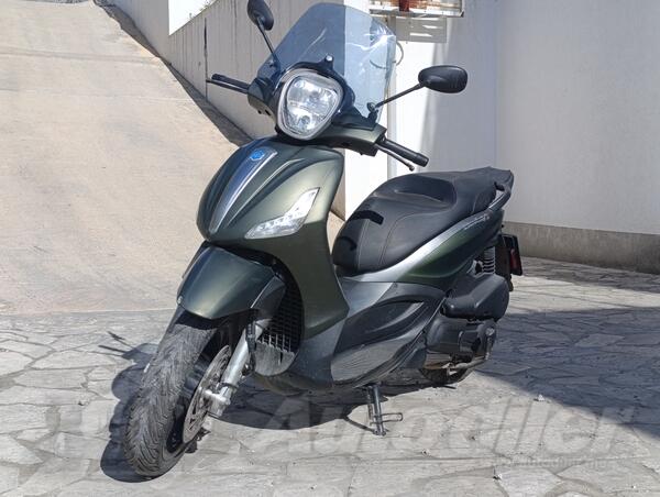 Piaggio - Beverly 300 S