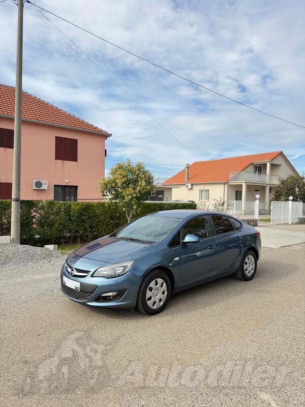Opel - Astra - 1.6 SELEKTION OPREMA